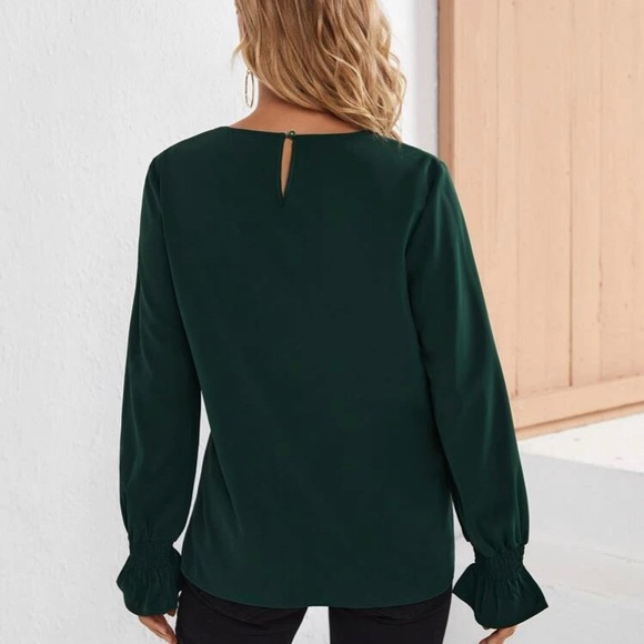 SHEIN Maternity Flounce Sleeve Keyhole Back Blouse - Picture 2 of 5